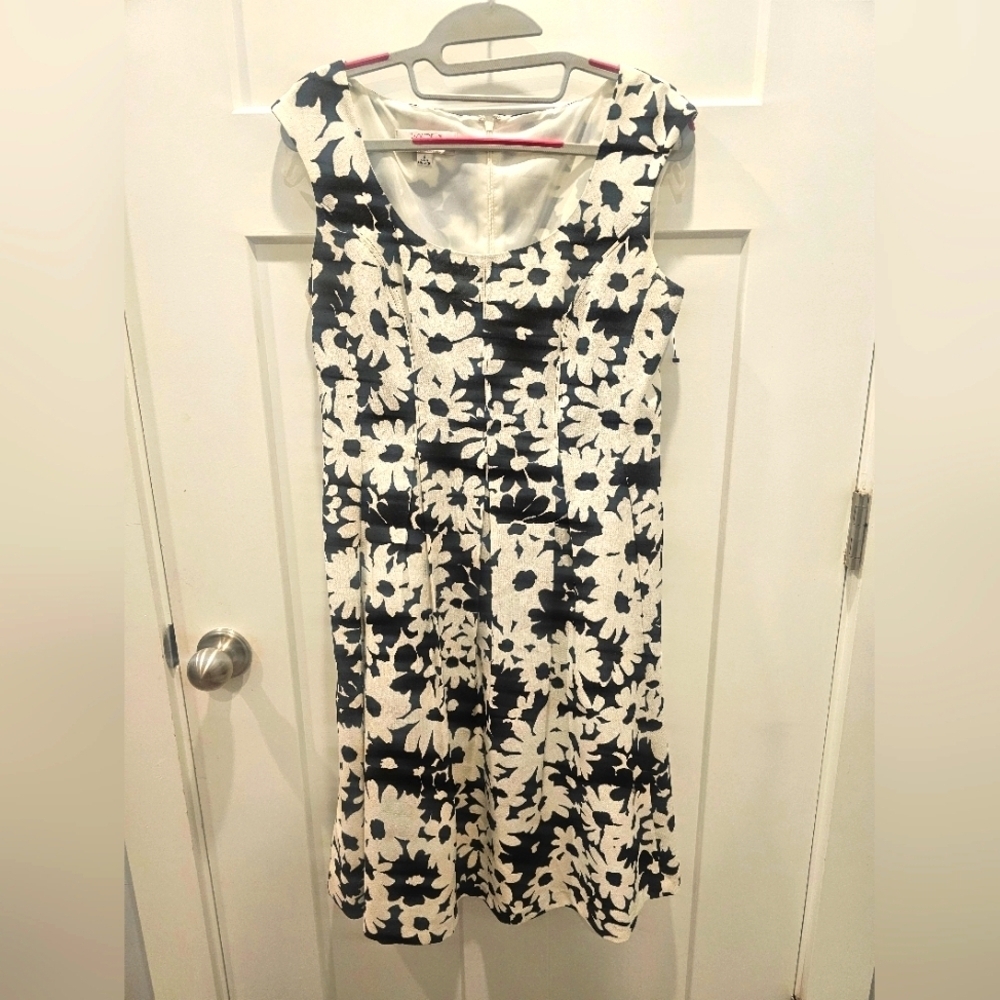 Kasper Black White Floral Sleeveless A-Line Dress Size 4 Career Church Wedding - Picture 1 of 9